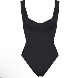 SKIMS SWIM ONEPIECE UNDERWIRE